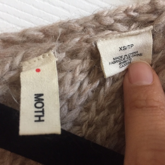 Tan Chunky Knit Wool Blend Oversized sweater - Picture 3 of 3